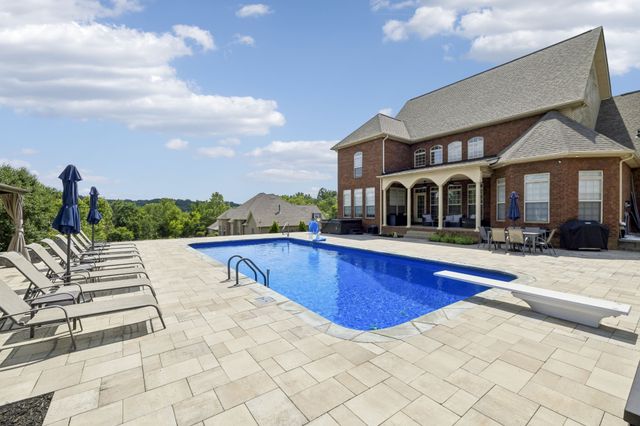 1020 Stafford Ct, Hendersonville, TN 37075
