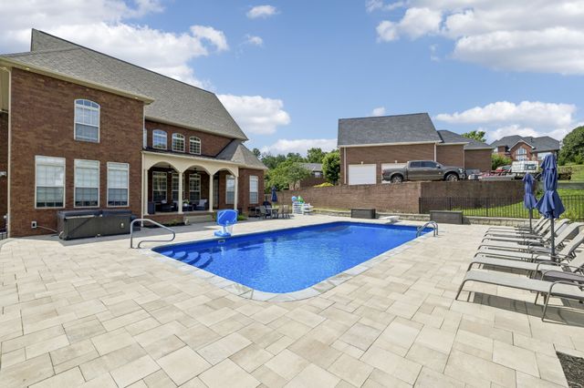 1020 Stafford Ct, Hendersonville, TN 37075