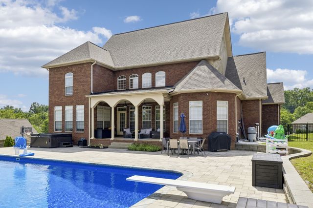 1020 Stafford Ct, Hendersonville, TN 37075