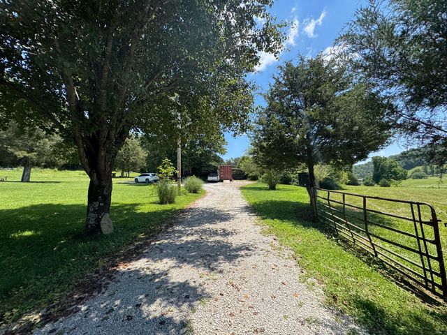 5110-5052 Hwy 790, Bronston, KY 42518