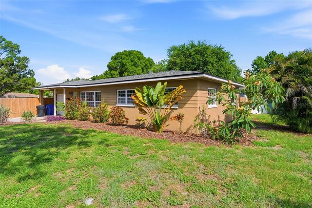 7555 19TH AVENUE N, St Petersburg, FL 33710