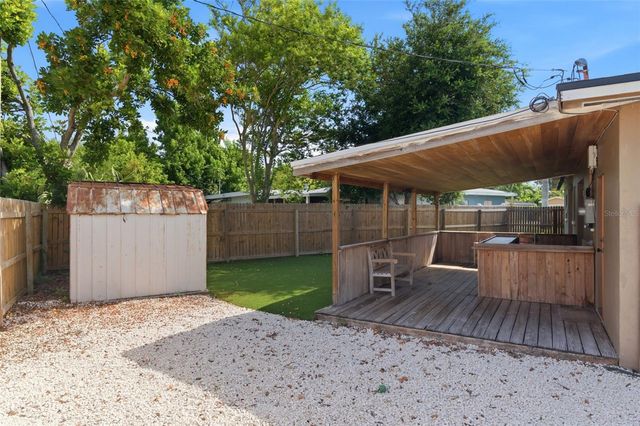 7555 19TH AVENUE N, St Petersburg, FL 33710