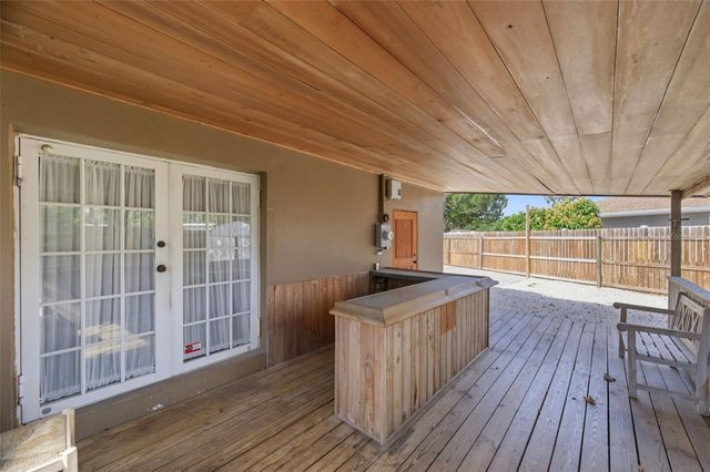 7555 19TH AVENUE N, St Petersburg, FL 33710