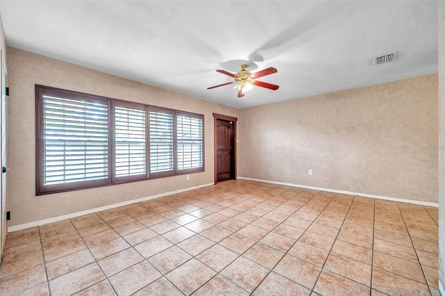 7555 19TH AVENUE N, St Petersburg, FL 33710