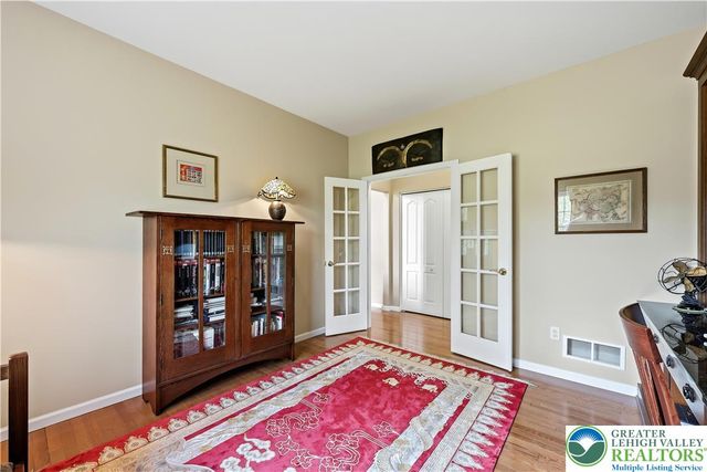 2317 Bordeaux Drive, Lower Macungie Twp, PA 18062