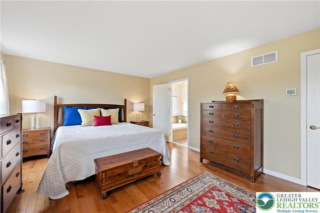 2317 Bordeaux Drive, Lower Macungie Twp, PA 18062