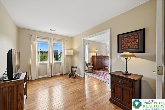 2317 Bordeaux Drive, Lower Macungie Twp, PA 18062