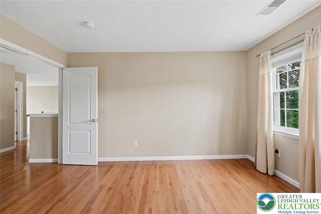 2317 Bordeaux Drive, Lower Macungie Twp, PA 18062