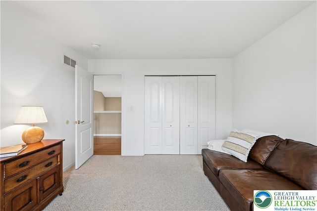 2317 Bordeaux Drive, Lower Macungie Twp, PA 18062