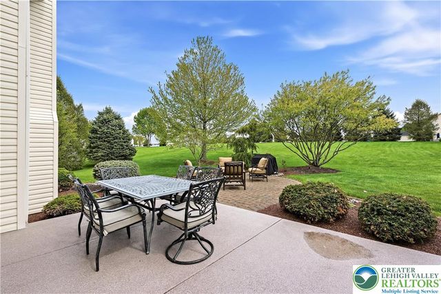 2317 Bordeaux Drive, Lower Macungie Twp, PA 18062