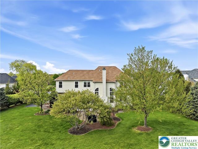 2317 Bordeaux Drive, Lower Macungie Twp, PA 18062
