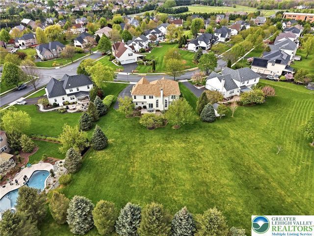 2317 Bordeaux Drive, Lower Macungie Twp, PA 18062