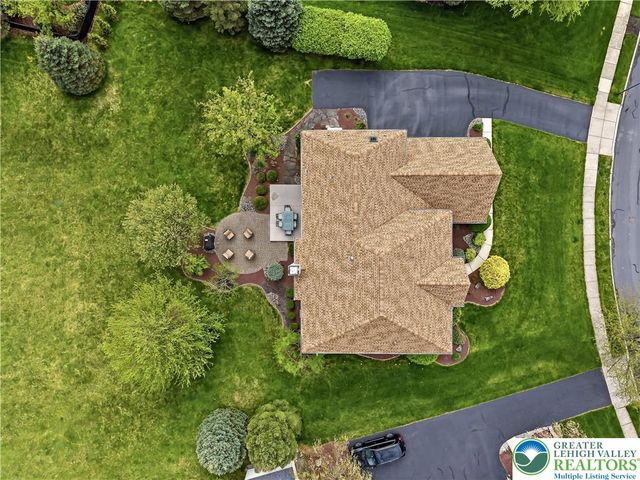 2317 Bordeaux Drive, Lower Macungie Twp, PA 18062