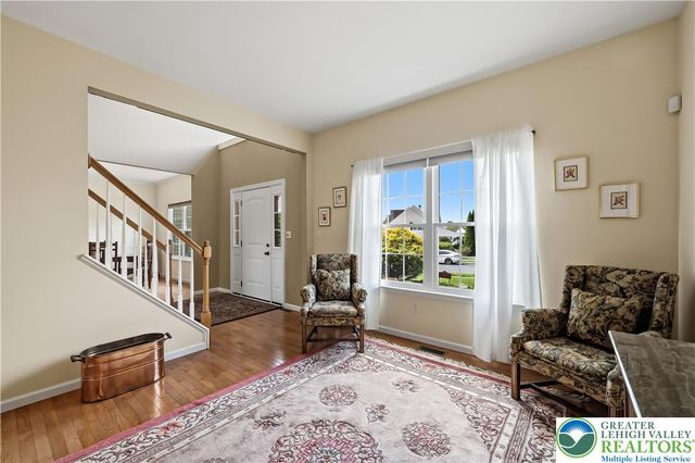 2317 Bordeaux Drive, Lower Macungie Twp, PA 18062