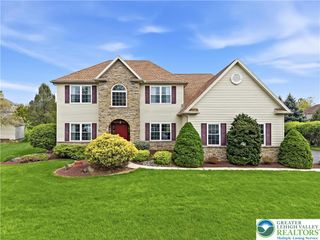2317 Bordeaux Drive, Lower Macungie Twp, PA 18062