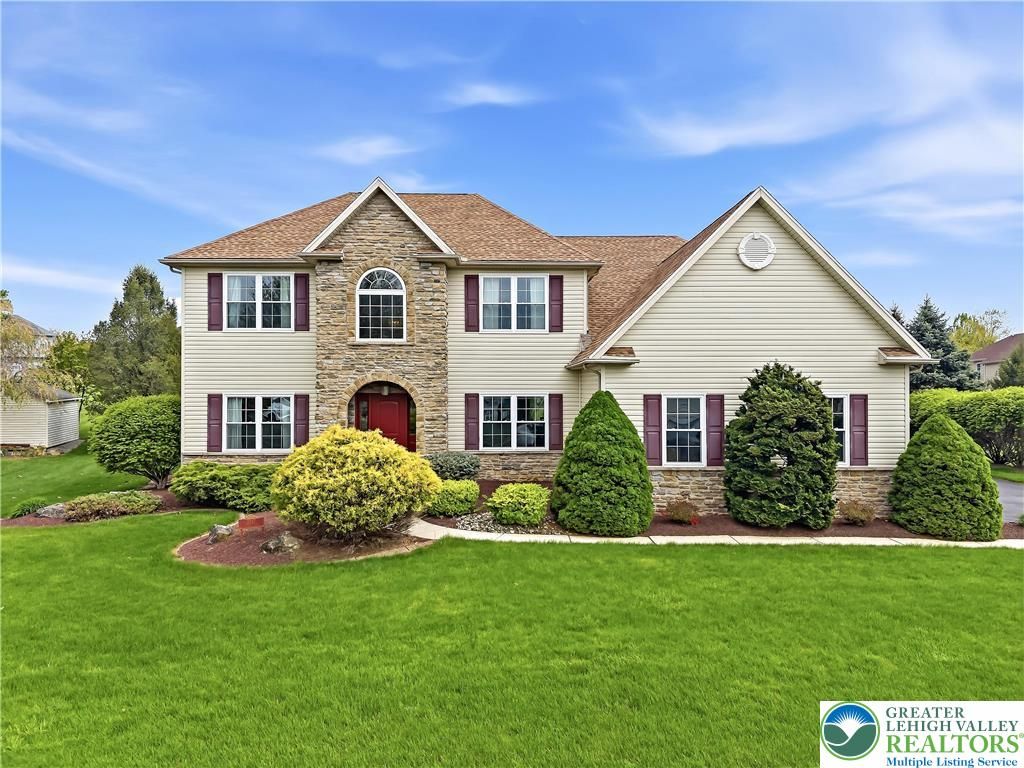 2317 Bordeaux Drive, Lower Macungie Twp, PA 18062