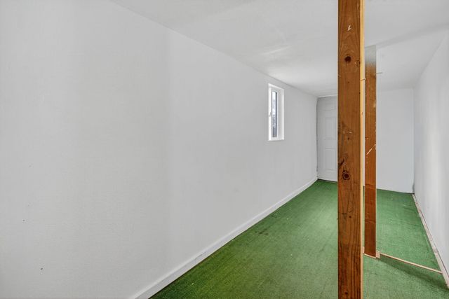 609 SE Evergreen Avenue, Redmond, OR 97756