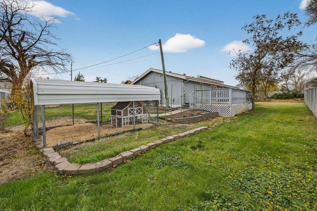 609 SE Evergreen Avenue, Redmond, OR 97756