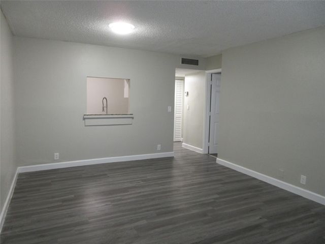 4240-4280 Woodside Drive, Coral Springs, FL 33065