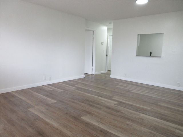 4240-4280 Woodside Drive, Coral Springs, FL 33065