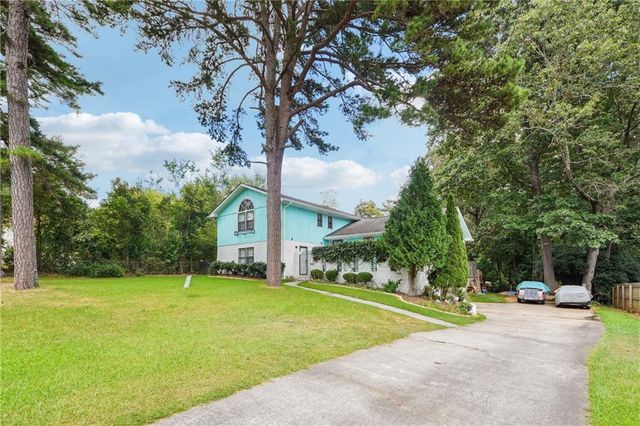 4141 Springlake Circle, Buford, GA 30519