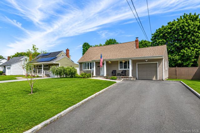 107 Kime Avenue, North Babylon, NY 11703