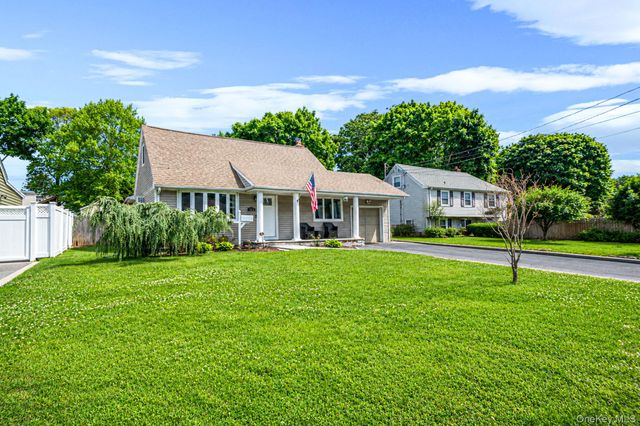 107 Kime Avenue, North Babylon, NY 11703