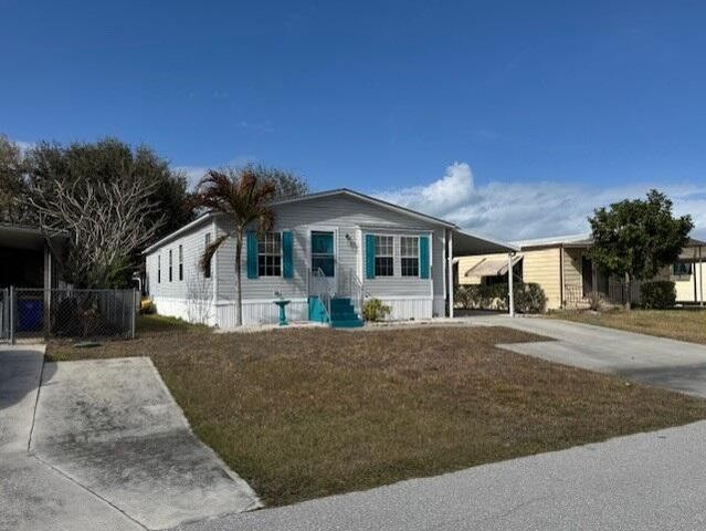 6927 SE Delegate Street, Hobe Sound, FL 33455