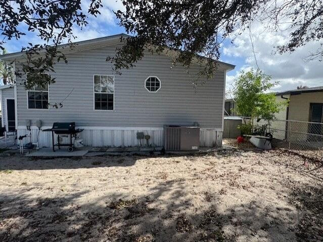 6927 SE Delegate Street, Hobe Sound, FL 33455