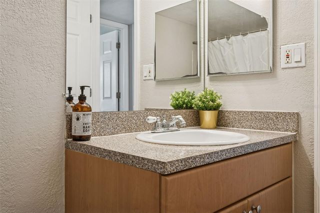 14421 AMERICANA CIRCLE 204, Tampa, FL 33613