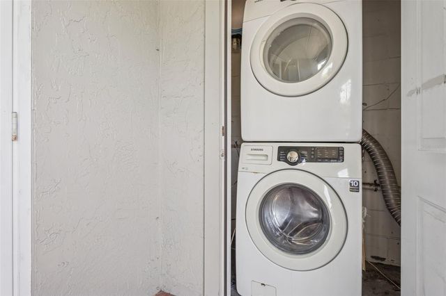 14421 AMERICANA CIRCLE 204, Tampa, FL 33613