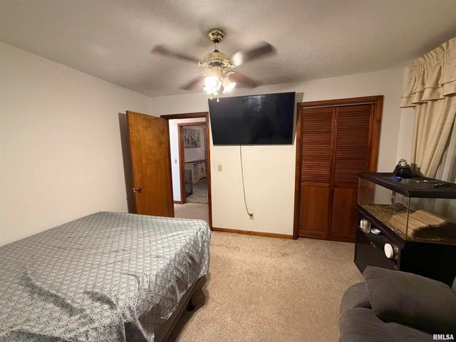 8576 Old 13, Marion, IL 62959