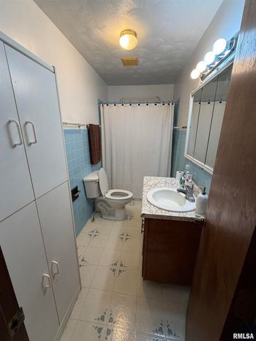 8576 Old 13, Marion, IL 62959