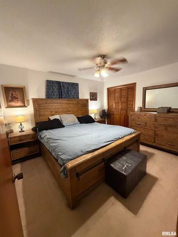 8576 Old 13, Marion, IL 62959