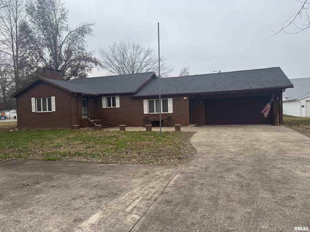 8576 Old 13, Marion, IL 62959