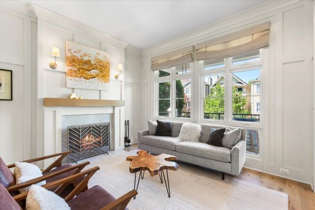 4123 N OAKLEY Avenue, Chicago, IL 60618