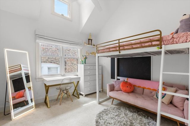 4123 N OAKLEY Avenue, Chicago, IL 60618