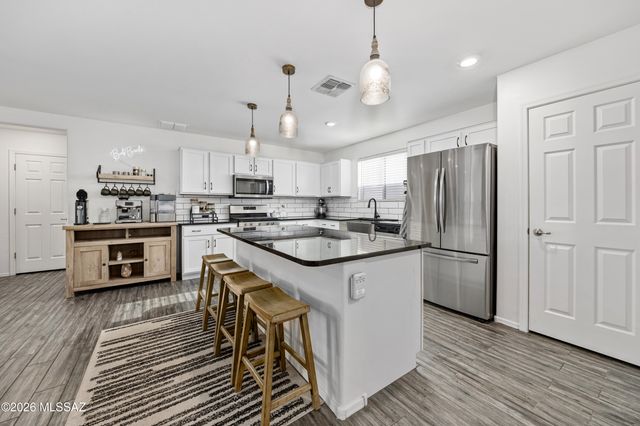 911 W Calle Calca, Sahuarita, AZ 85629