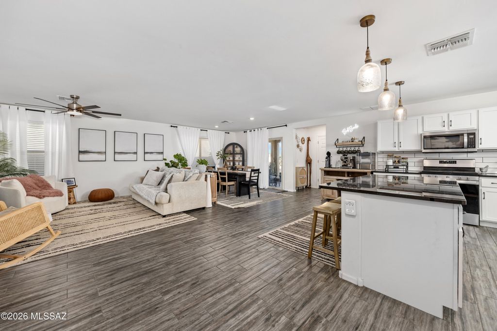 911 W Calle Calca, Sahuarita, AZ 85629