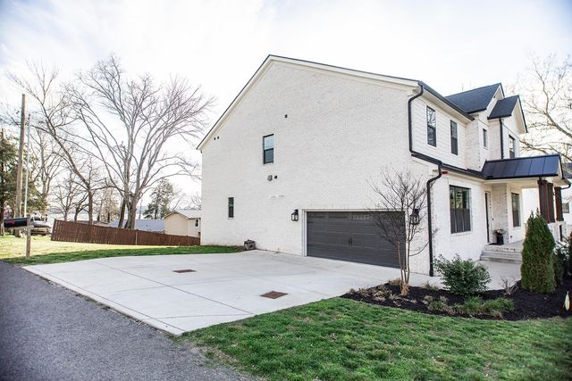 104 Ruby Dr, Hendersonville, TN 37075