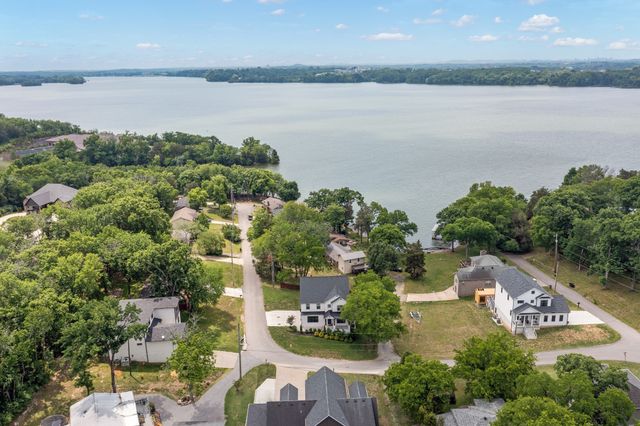 104 Ruby Dr, Hendersonville, TN 37075