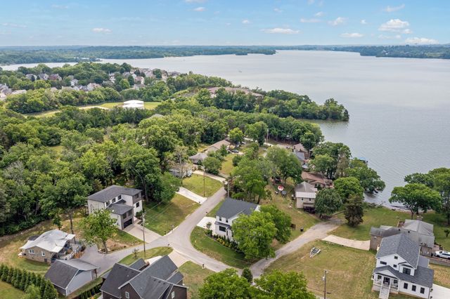 104 Ruby Dr, Hendersonville, TN 37075
