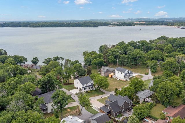 104 Ruby Dr, Hendersonville, TN 37075