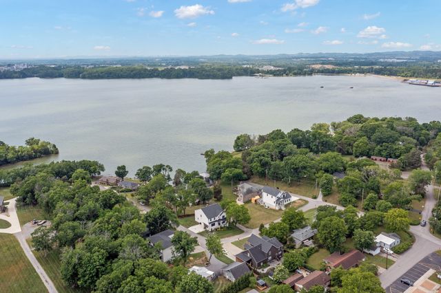 104 Ruby Dr, Hendersonville, TN 37075