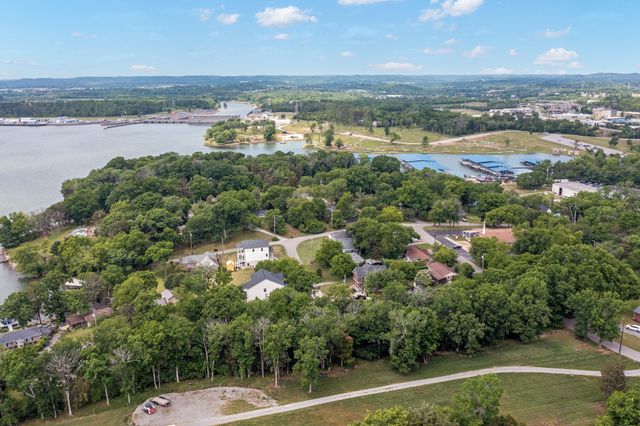 104 Ruby Dr, Hendersonville, TN 37075