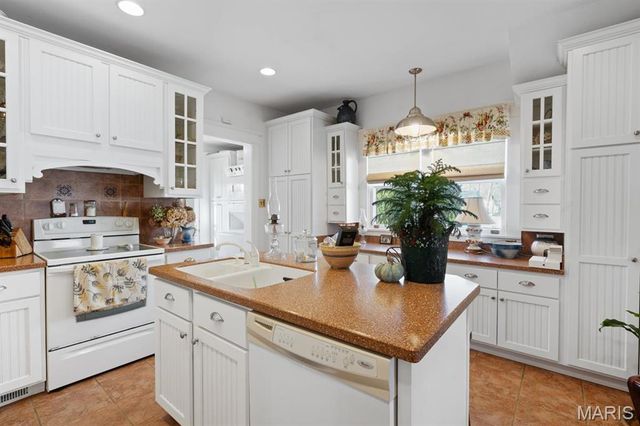 324 Vine Street, Dexter, MO 63841