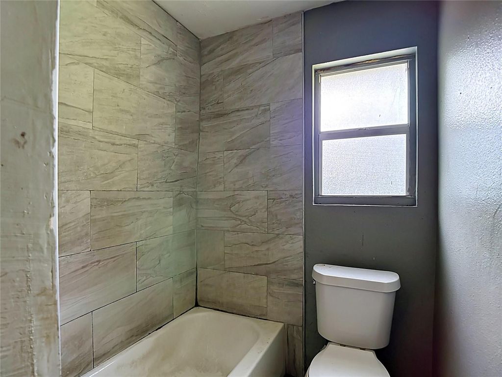 Image 13 of property listing at 2705 E 22ND AVENUE, Tampa, FL 33605