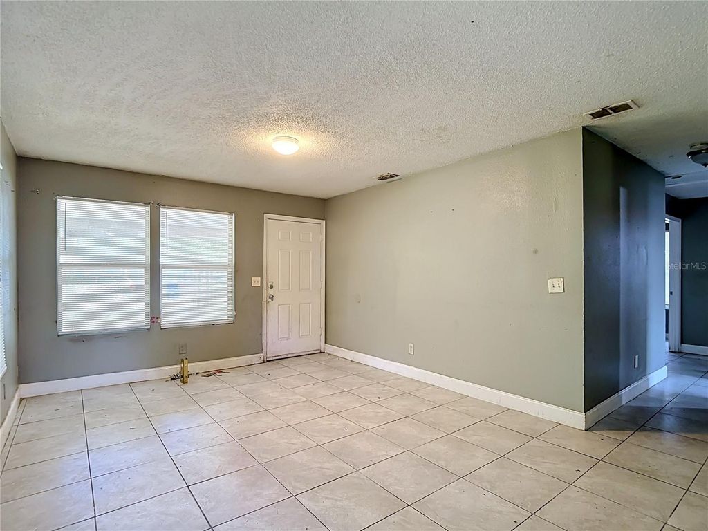 Image 5 of property listing at 2705 E 22ND AVENUE, Tampa, FL 33605