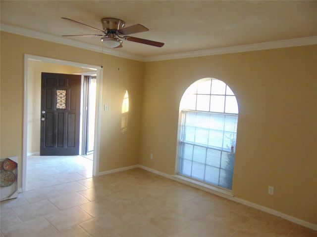 7233 Martha Lane, Fort Worth, TX 76112