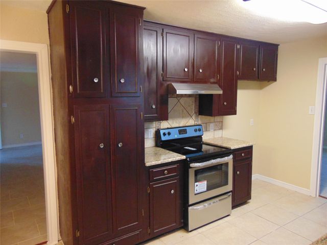 7233 Martha Lane, Fort Worth, TX 76112